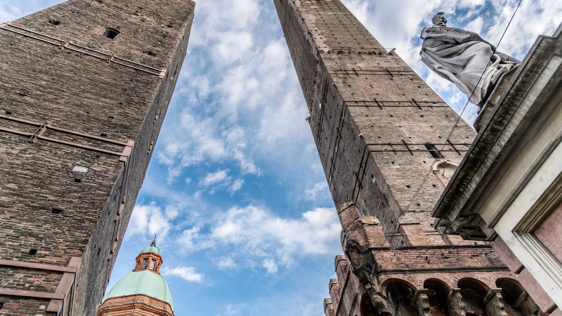 Le due Torri — Bologna (Emilia-Romagna)